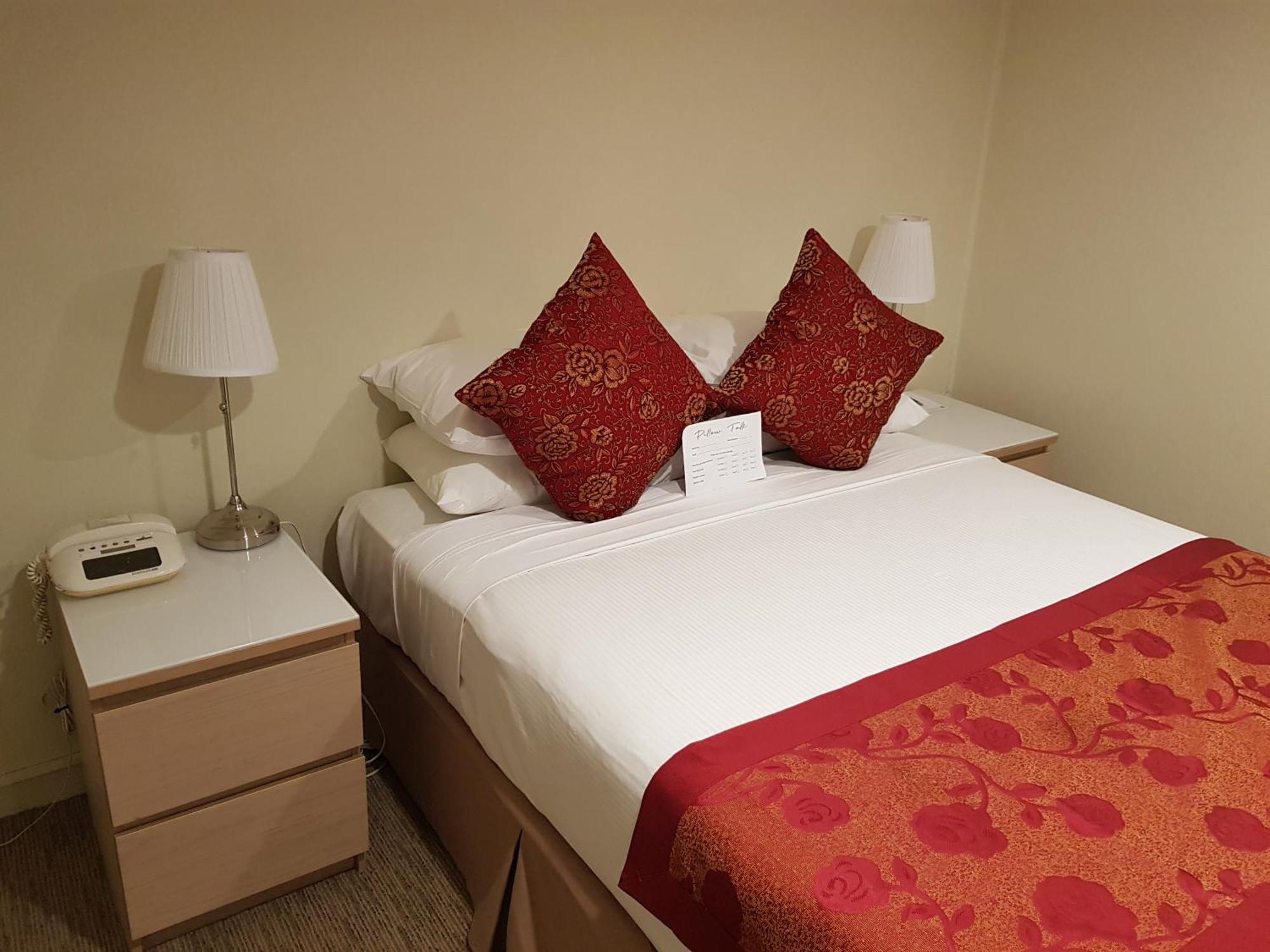 Twin Towers Inn Sidney Quarto foto